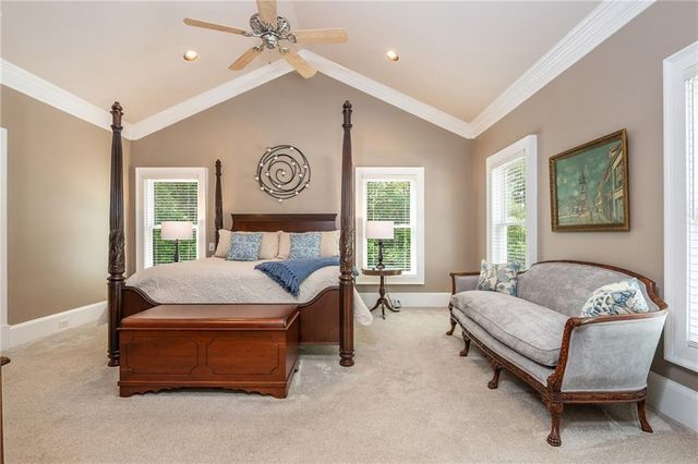 1025 Stonegate Court, Roswell, GA 30075