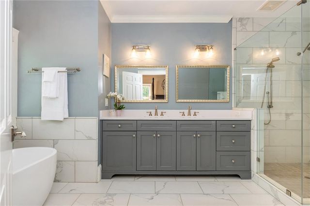 1025 Stonegate Court, Roswell, GA 30075