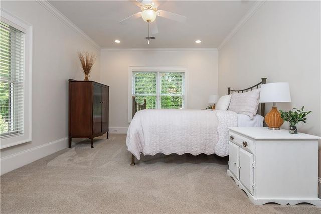 1025 Stonegate Court, Roswell, GA 30075