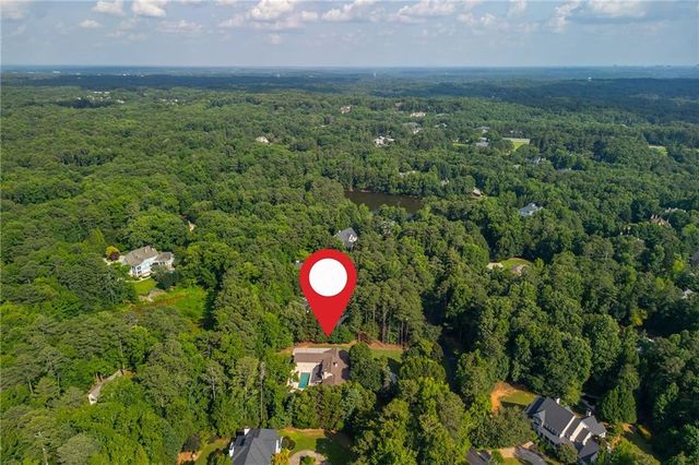 1025 Stonegate Court, Roswell, GA 30075