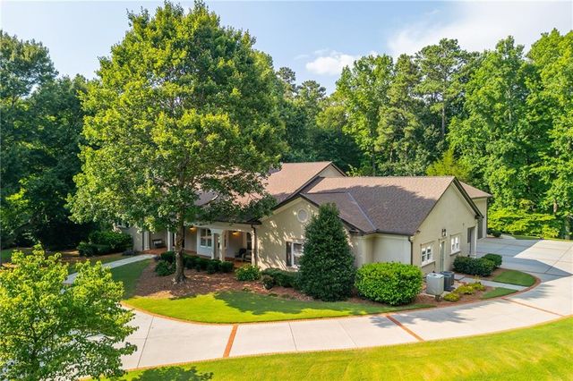 1025 Stonegate Court, Roswell, GA 30075
