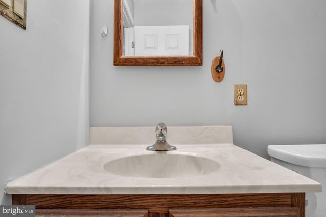 785 LEE LN, Enola, PA 17025