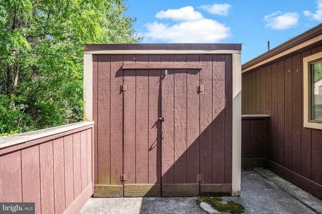 785 LEE LN, Enola, PA 17025