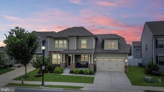2063 CHAMBERLAIN DR, Frederick, MD 21702
