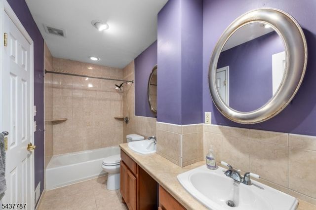 46 Sussex Dr, West Milford Twp., NJ 07480