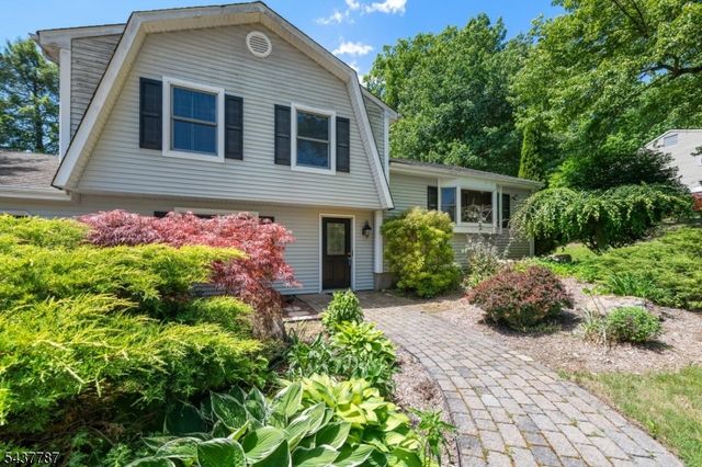 46 Sussex Dr, West Milford Twp., NJ 07480