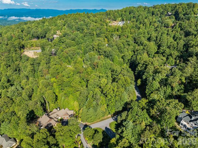 129 Falls Summit Road 385, Hendersonville, NC 28739