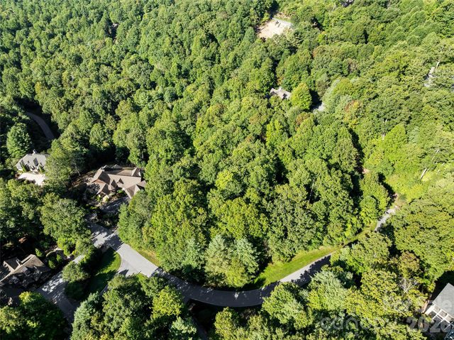 129 Falls Summit Road 385, Hendersonville, NC 28739