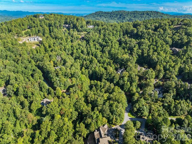 129 Falls Summit Road 385, Hendersonville, NC 28739
