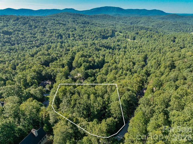 129 Falls Summit Road 385, Hendersonville, NC 28739