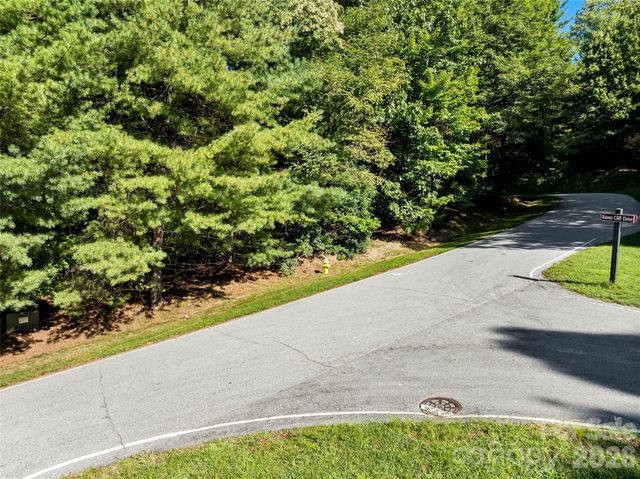 129 Falls Summit Road 385, Hendersonville, NC 28739