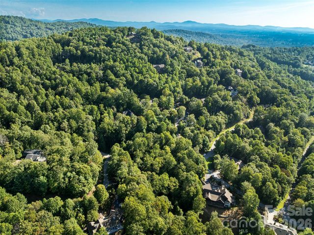 129 Falls Summit Road 385, Hendersonville, NC 28739