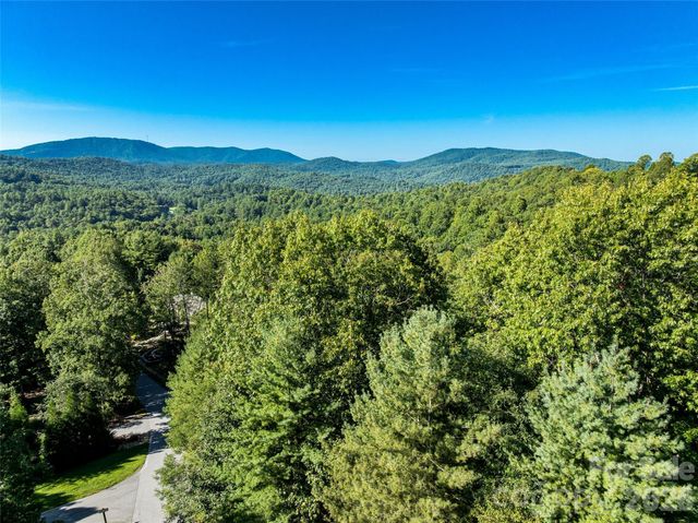 129 Falls Summit Road 385, Hendersonville, NC 28739