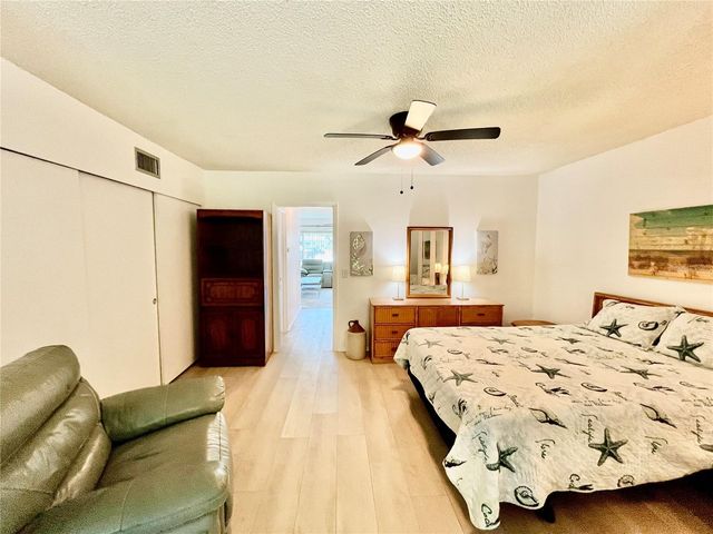 2391 SUMATRAN WAY 17, Clearwater, FL 33763