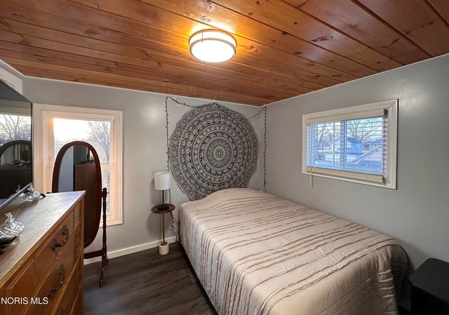 919 S Main Street, Fostoria, OH 44830