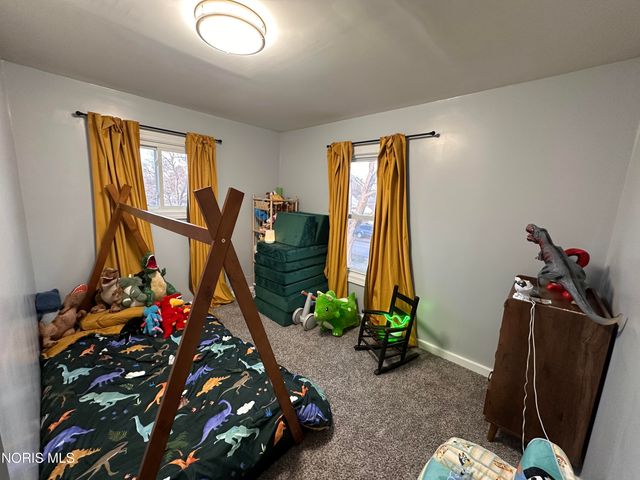 919 S Main Street, Fostoria, OH 44830