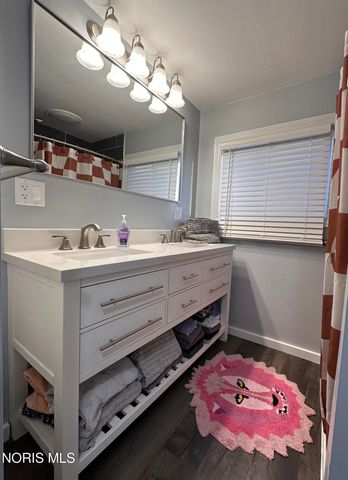 919 S Main Street, Fostoria, OH 44830