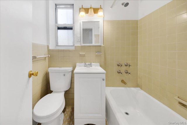 2600 Henry Hudson Parkway 5D, Bronx, NY 10463