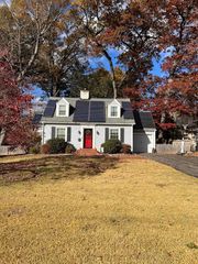 118 Field Road, Longmeadow, MA 01106