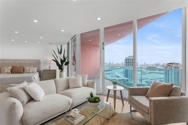 300 S Pointe Dr 3405, Miami Beach, FL 33139