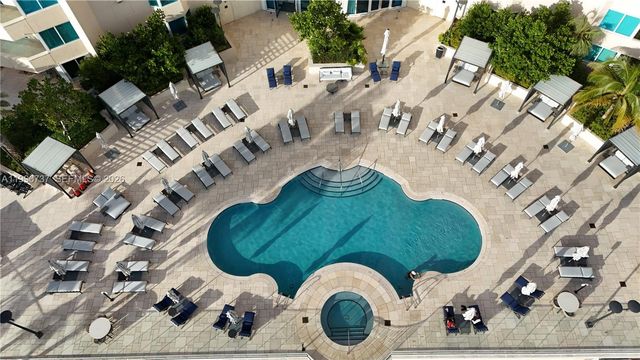 300 S Pointe Dr 3405, Miami Beach, FL 33139