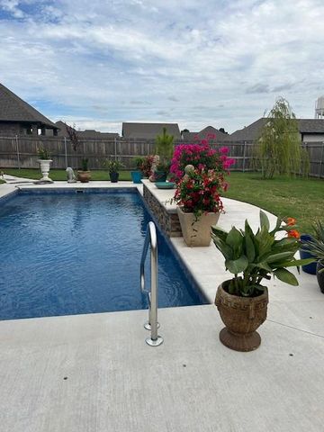 13504 NW 1st Street, Yukon, OK 73099