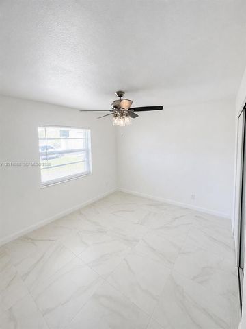 10559 La Placida Dr, Coral Springs, FL 33065