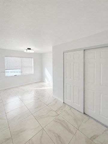 10559 La Placida Dr, Coral Springs, FL 33065