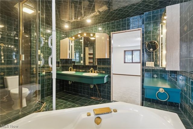 680 Rocky Hollow Drive, Akron, OH 44313