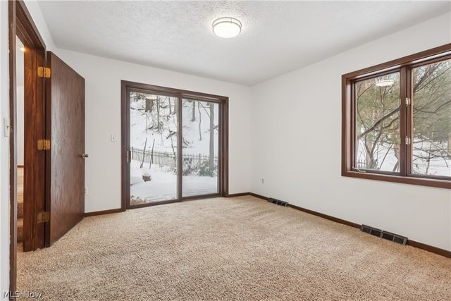 680 Rocky Hollow Drive, Akron, OH 44313