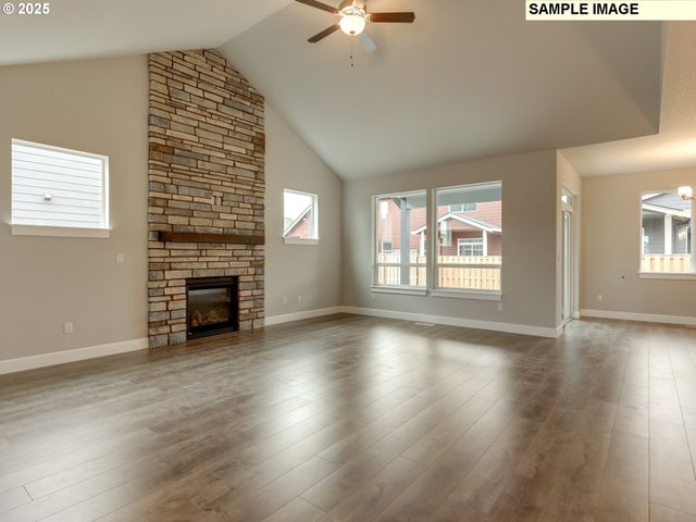 621 SALING Dr E 94, Estacada, OR 97023