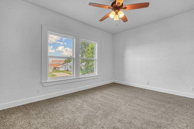 302 S 6th Street, Chickasha, OK 73018