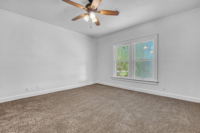 302 S 6th Street, Chickasha, OK 73018