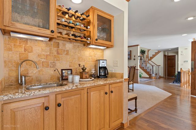 17804 W Pond Ridge Circle, Gurnee, IL 60031