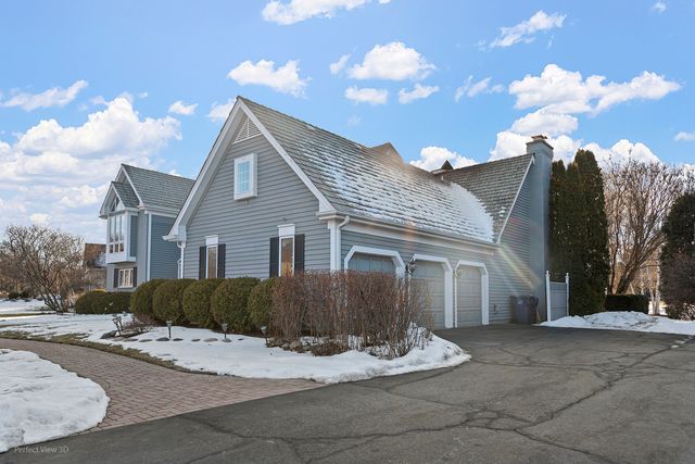 17804 W Pond Ridge Circle, Gurnee, IL 60031