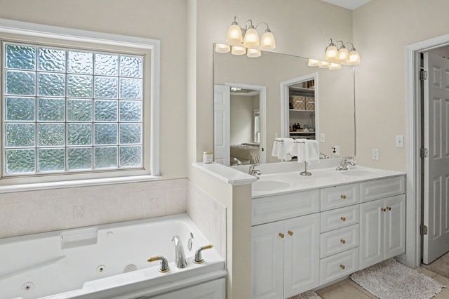 4803 THORNBROOK RDG, Columbia, MO 65203
