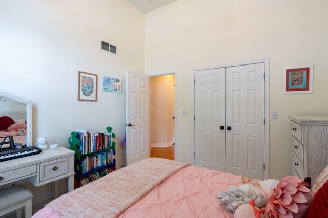 4803 THORNBROOK RDG, Columbia, MO 65203