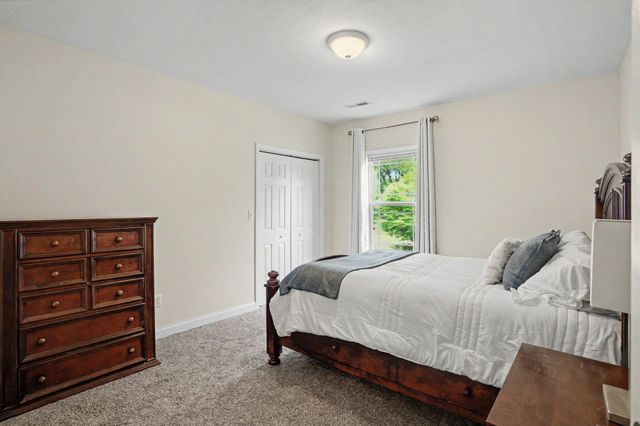 4803 THORNBROOK RDG, Columbia, MO 65203