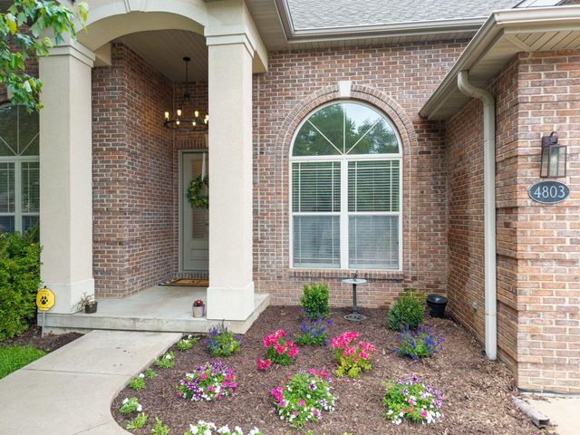 4803 THORNBROOK RDG, Columbia, MO 65203