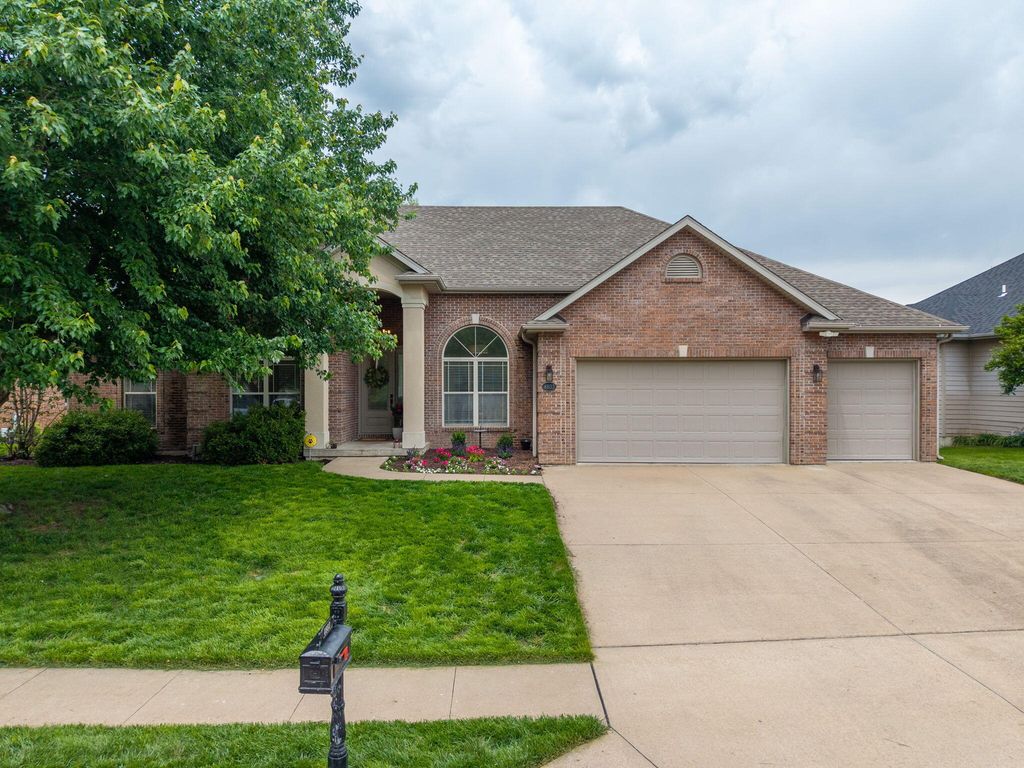 4803 THORNBROOK RDG, Columbia, MO 65203