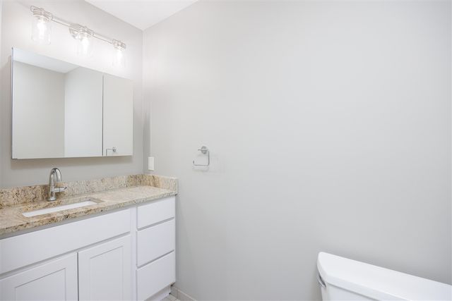 1468 Oakbrook East Drive, Rochester Hills, MI 48307