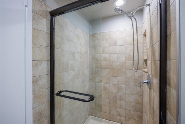 1468 Oakbrook East Drive, Rochester Hills, MI 48307