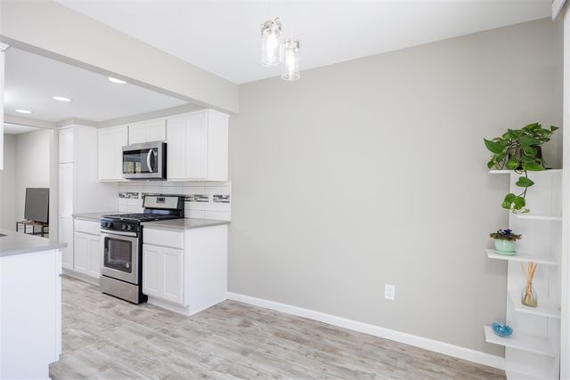 1468 Oakbrook East Drive, Rochester Hills, MI 48307