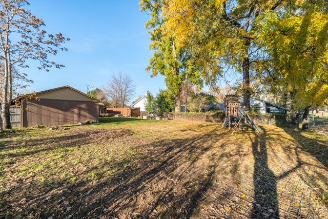 2385 Alexander Avenue, Anderson, CA 96007