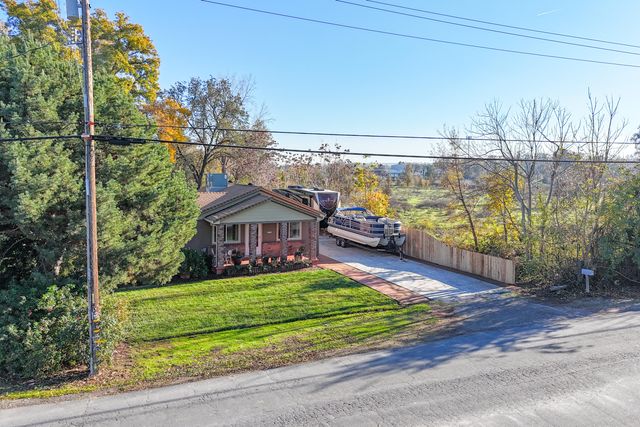 2385 Alexander Avenue, Anderson, CA 96007