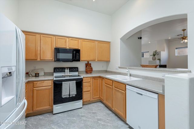 7360 E Cll Nostalgico, Tucson, AZ 85715