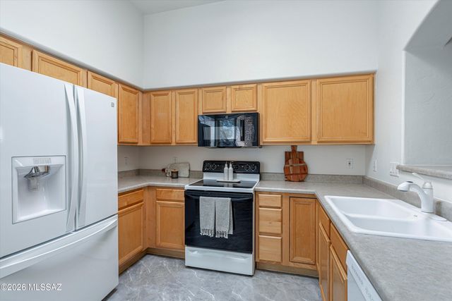 7360 E Cll Nostalgico, Tucson, AZ 85715