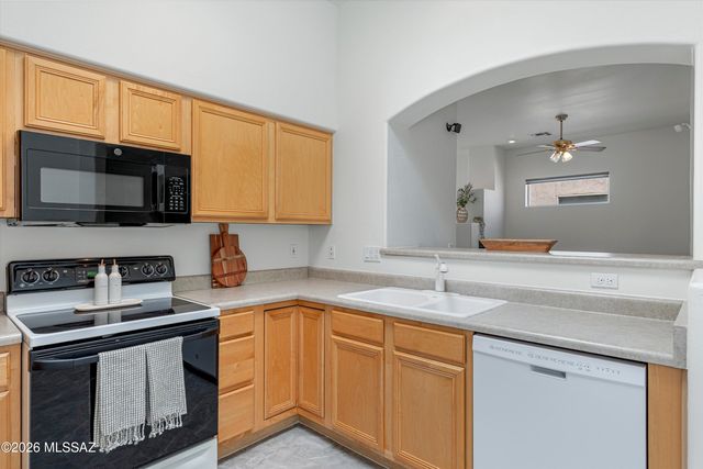 7360 E Cll Nostalgico, Tucson, AZ 85715