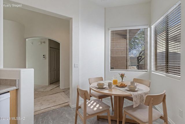 7360 E Cll Nostalgico, Tucson, AZ 85715