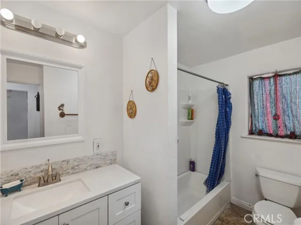 16773 A Street, Victorville, CA 92395